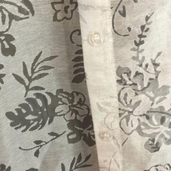 Salon Studio White Floral Sheer Button-Up Blouse M Lightweight Rayon/Nylon Blend - Picture 6 of 6
